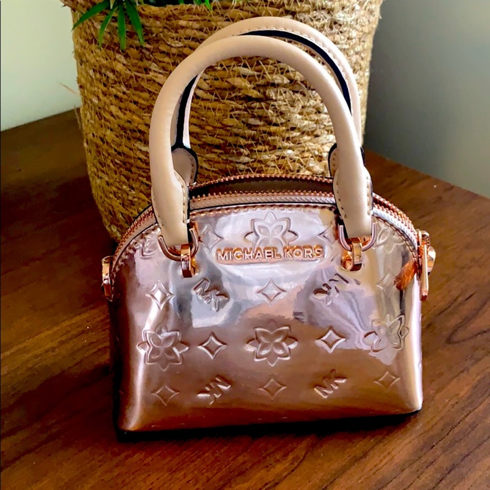 OFFERS WELCOMED! BRAND NEW!Michael Kors crossbody